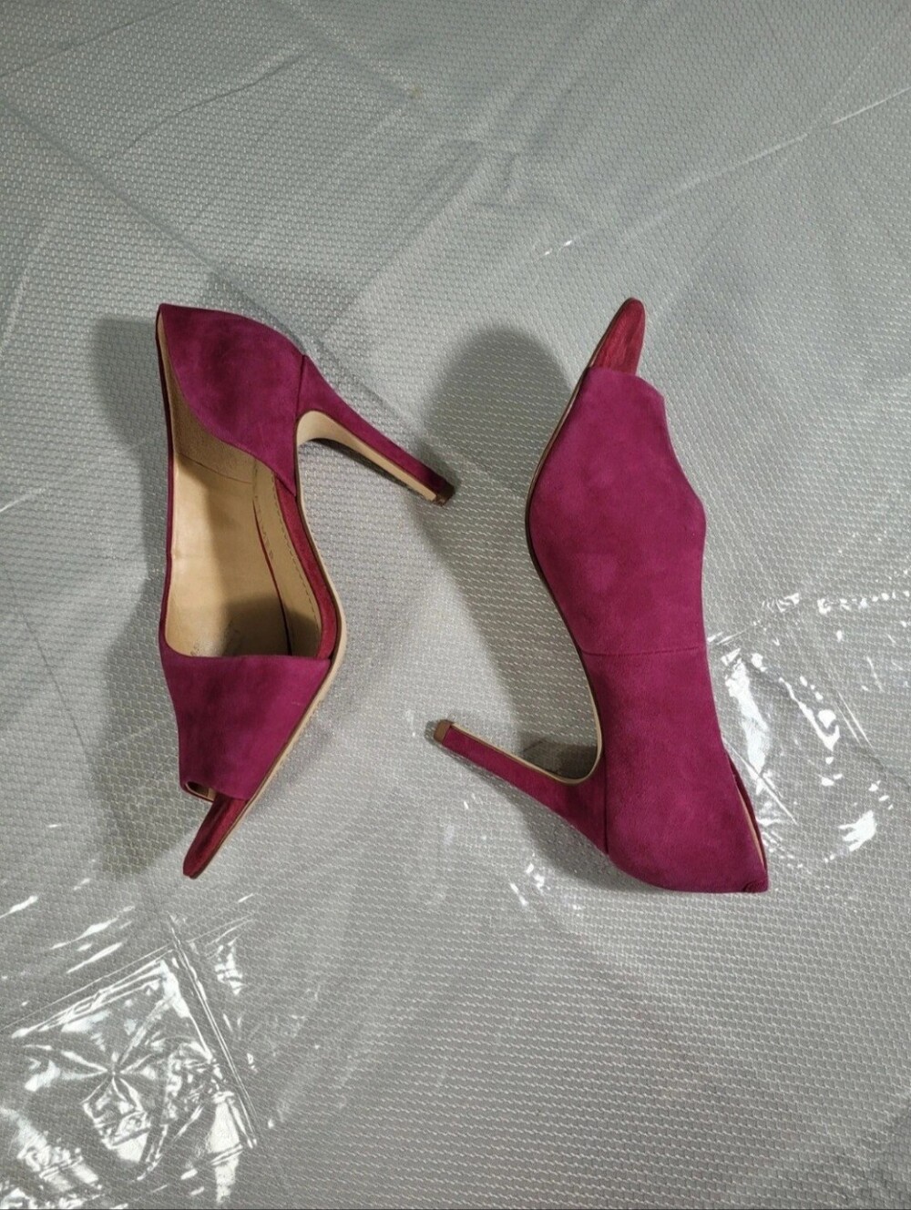 Gibson Latimer Women's Size 6 Magenta Suede Side Cut Out Peep Toe Pump Heel 220